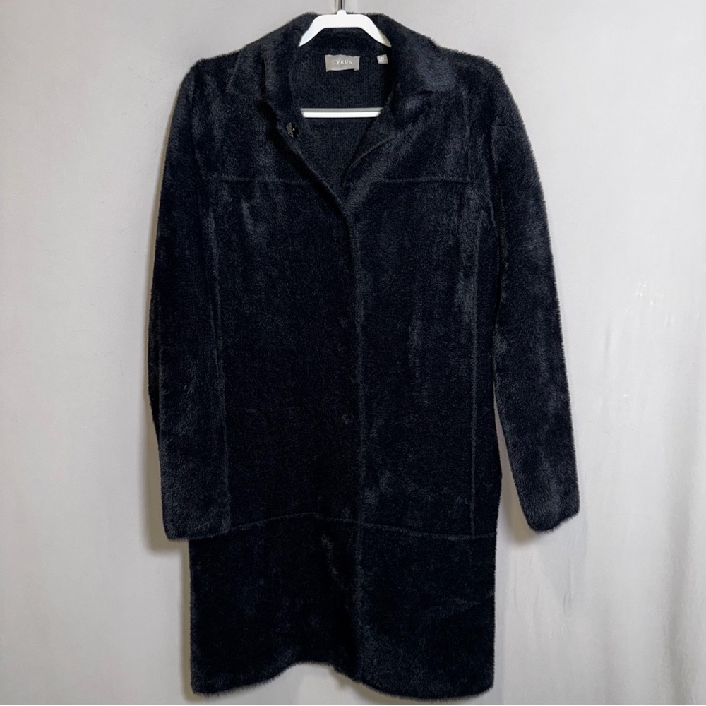 Cyrus Eyelash Coat
